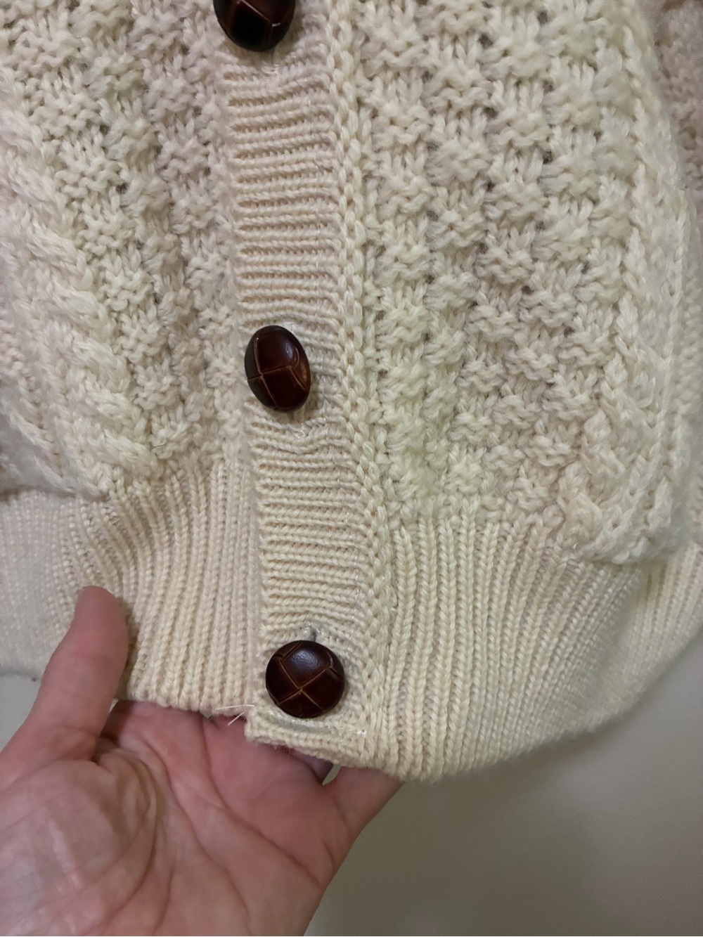 West Highland Woollens Cream Cable Knit Button-Front Sweater Cardigan large - Picture 5 of 8